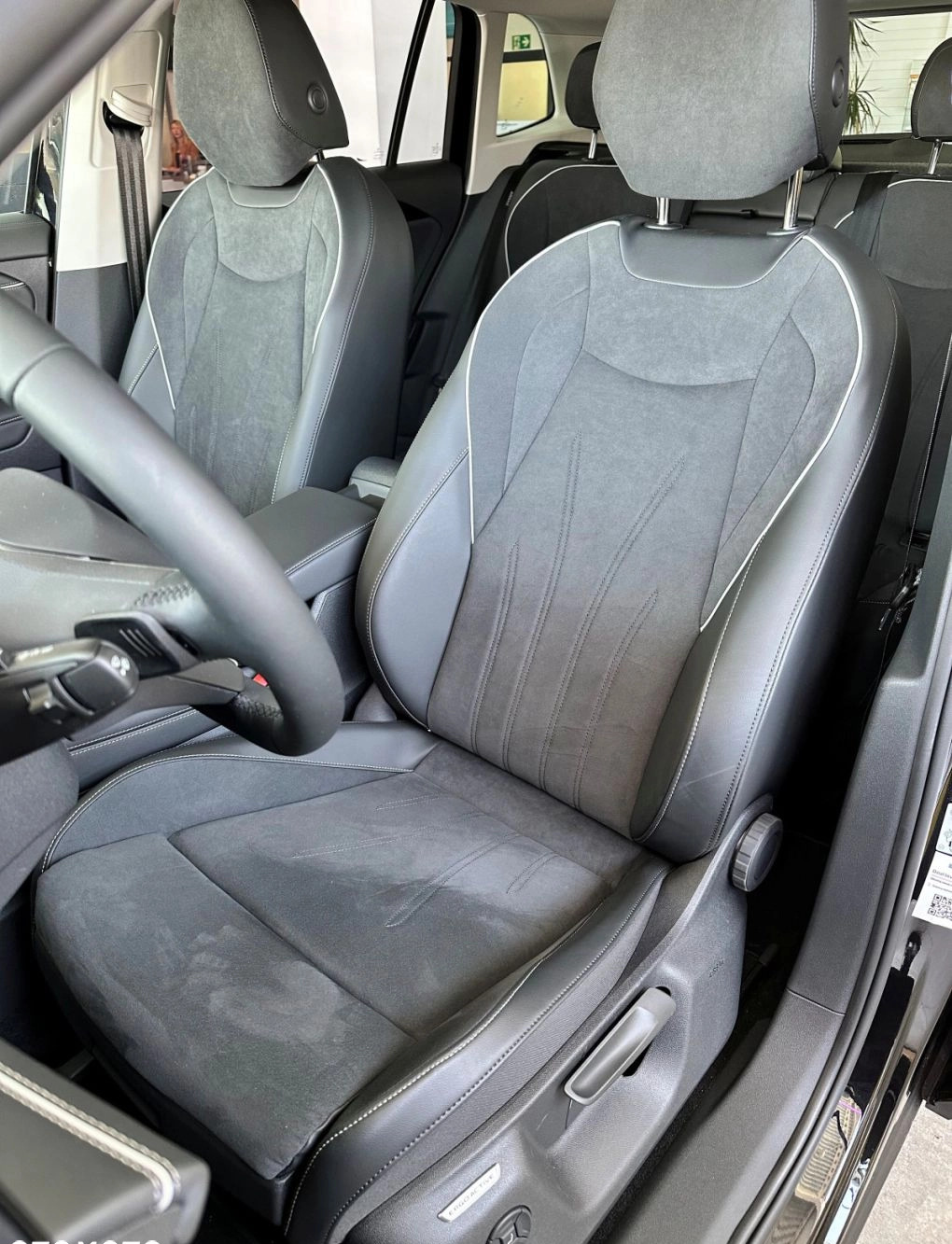 Volkswagen Tiguan cena 215600 przebieg: 1, rok produkcji 2024 z Kłodzko małe 232